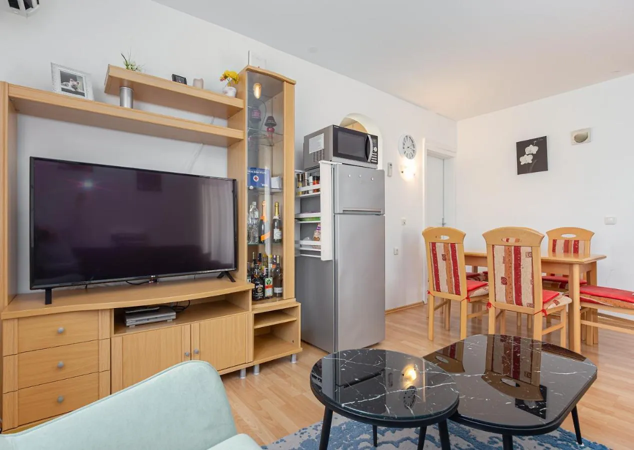 Sanja B4+1 Apartment Porec Croatia