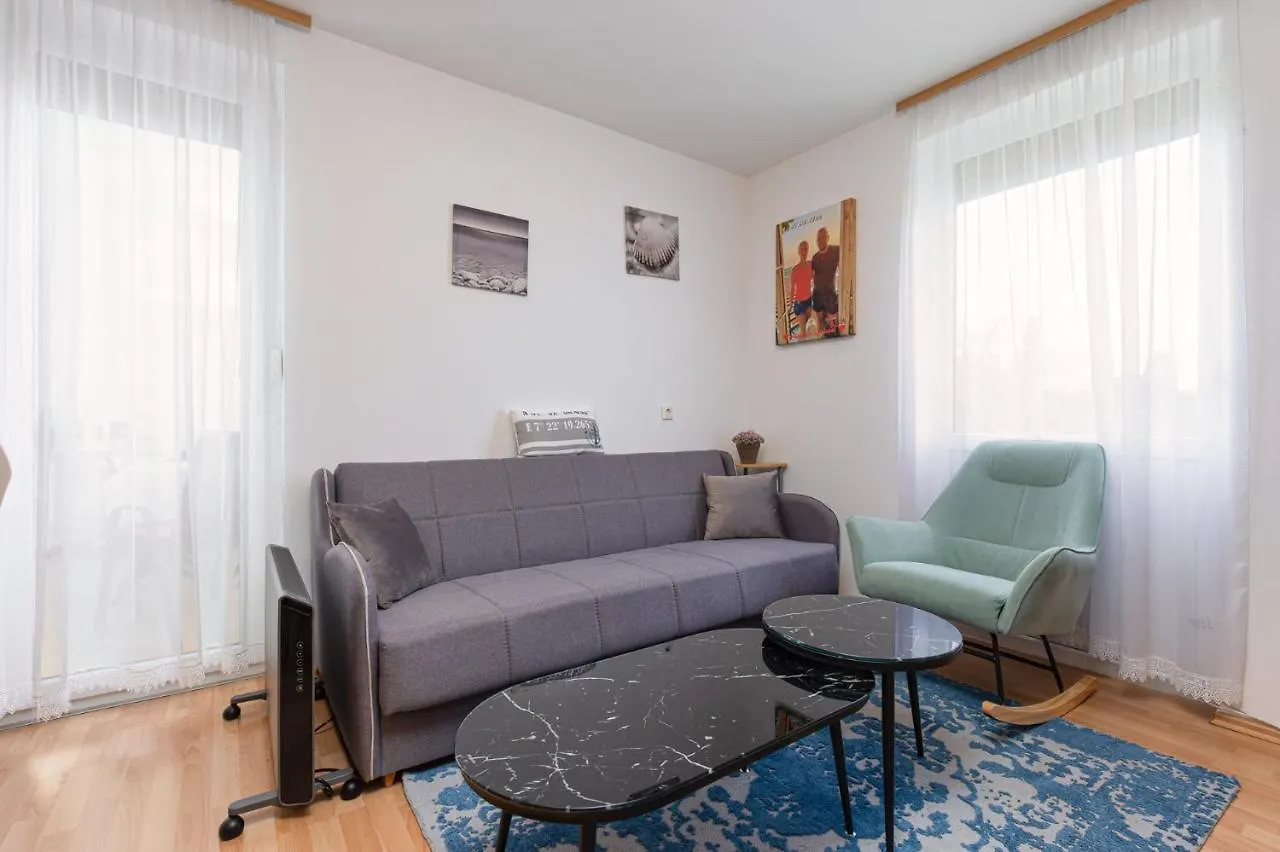 Sanja B4+1 Apartment Porec